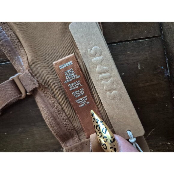 SKIMS Brown Underwire Bra - Picture 4 of 5